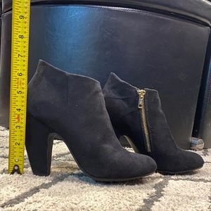 Mossimo║heeled booties